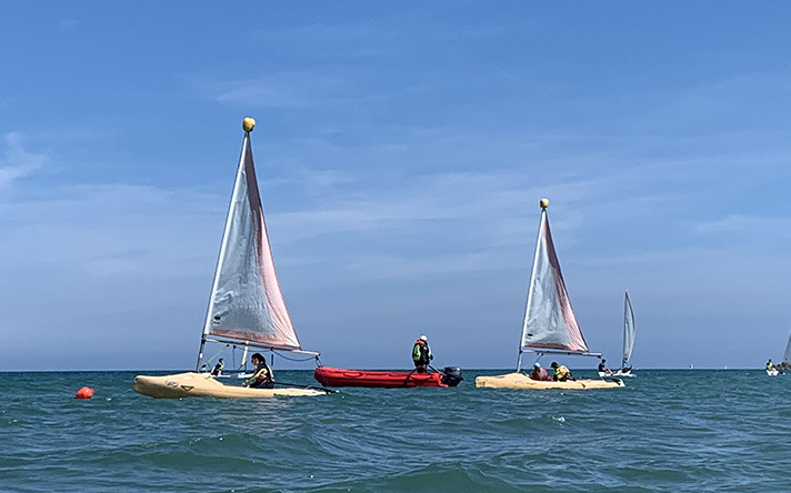 https://www.lagondebrehec.bzh/wp-content/uploads/2023/07/activite_nautisme_01.jpg